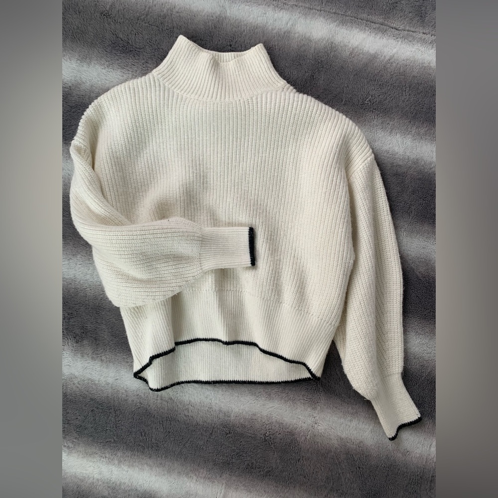 Oversized chunky knit 🧶 sweater